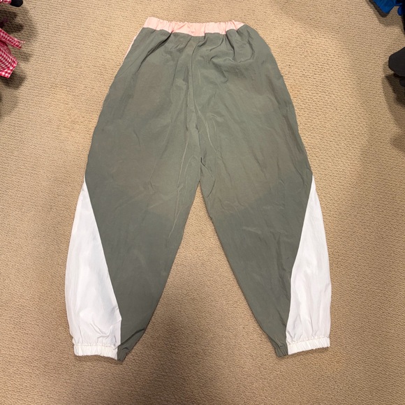 The Frankie Shop Kahlo Joggers 🩷🤍 - Picture 7 of 12